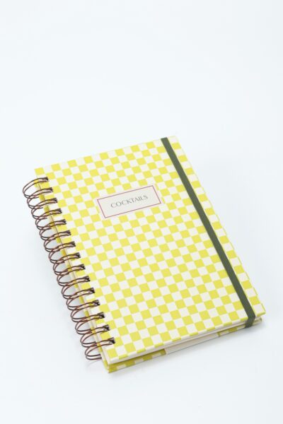 Collab Gustavo Scaramella - Caderno de Receitas Cocktails - Amarelo