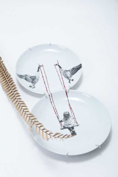 Conjunto 2 Pratos de Parede - Balanço Gansos