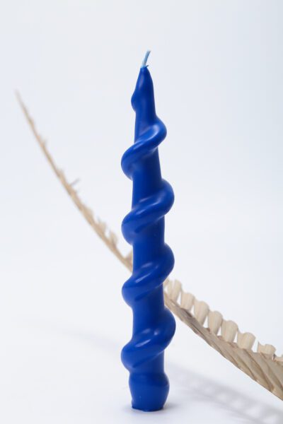 Vela que Chora Colorido Azul Royal/Fundo Laranja