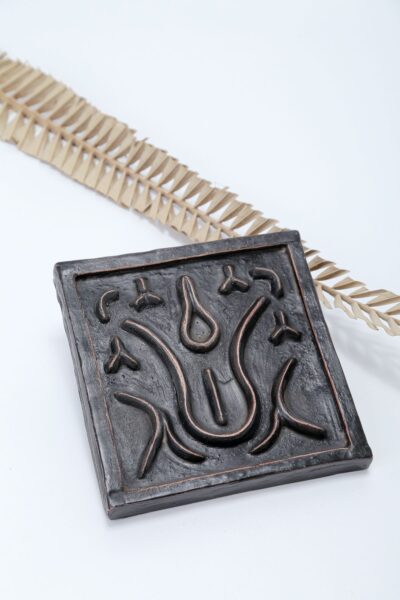 Escultura Geologia do Mistério Parede - Quadrado Linhas Curvas